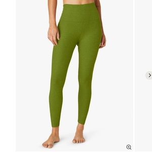 CAUGHT IN THE MIDI LEGGING